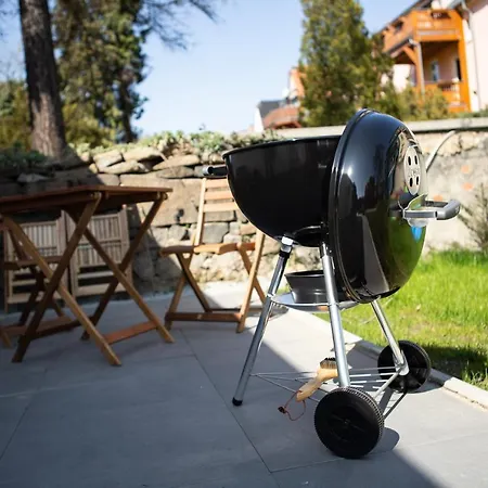 East Box 40a - In Modern Art Daire *