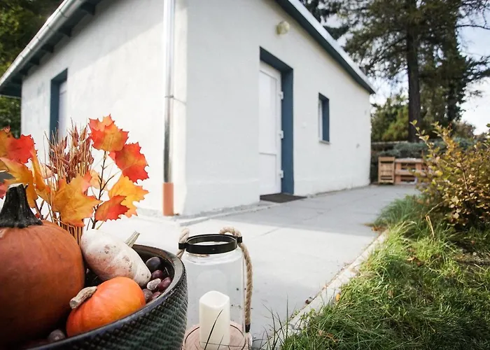 East Box 40a - In Modern Art